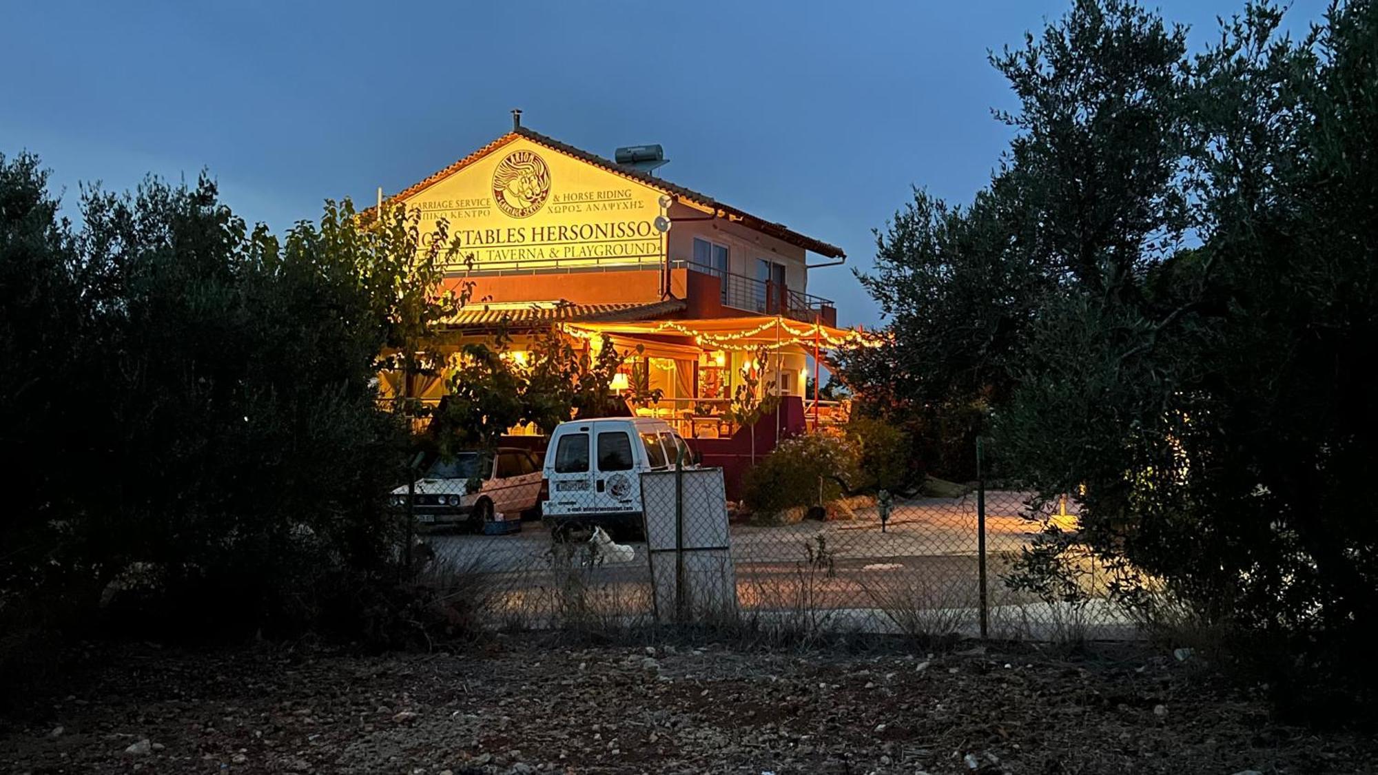 Arion Stables & Apartments Hersonissos  Exterior photo