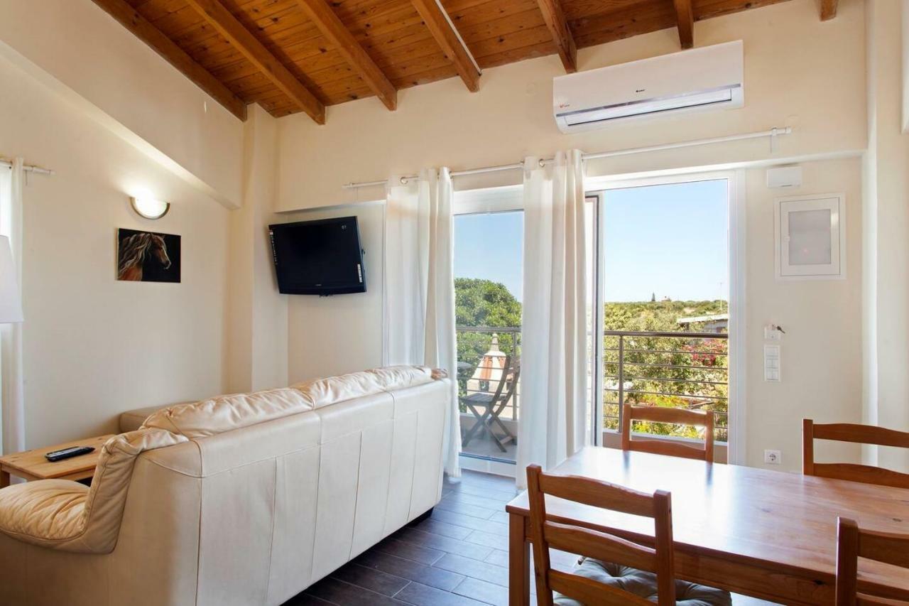 Arion Stables & Apartments Hersonissos  Exterior photo
